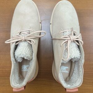 Sorel Light Tan Lace-Up Boots